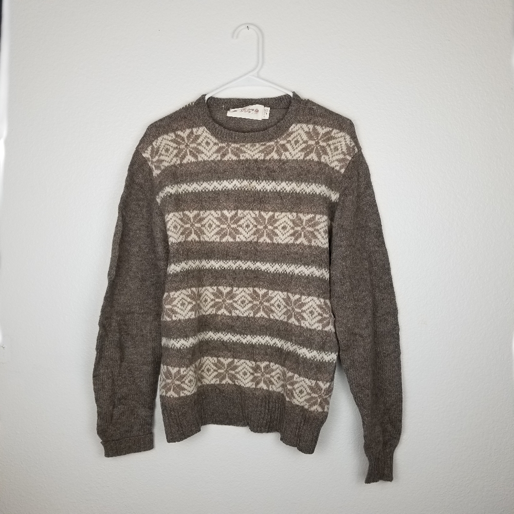 Vintage Christmas Pullover Knit Crew Neck Sweater